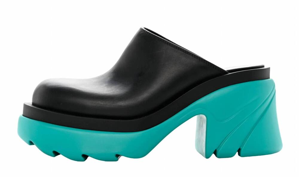 NEW BOTTEGA VENETA women's flash mules in black/blue